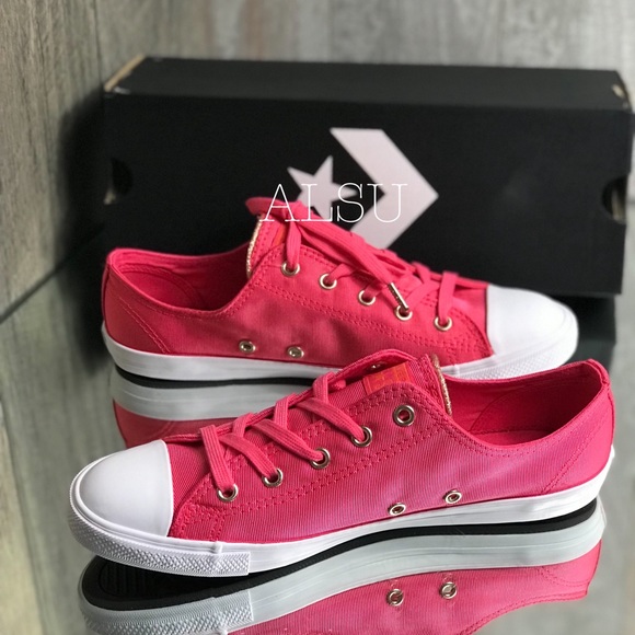 NWT Converse Ctas Dainty OX Strawberry 🍓 Jam W - Picture 6 of 8